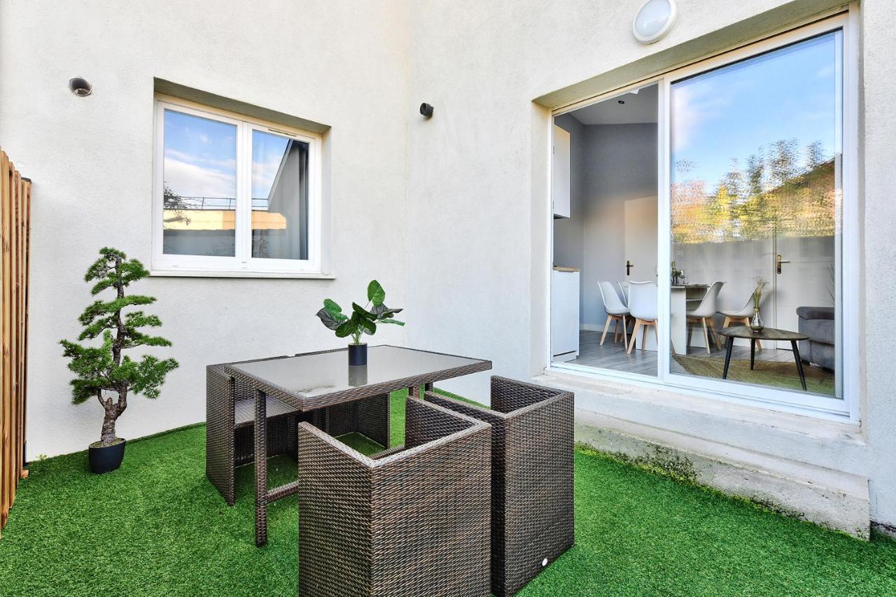 Appartement L'Elegant - Idealement Situe Écully Extérieur photo